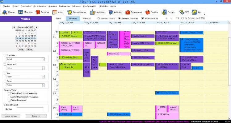 Pantalla de agenda veterinaria semanal con citas por colores, horas bloqueadas y huecos disponibles